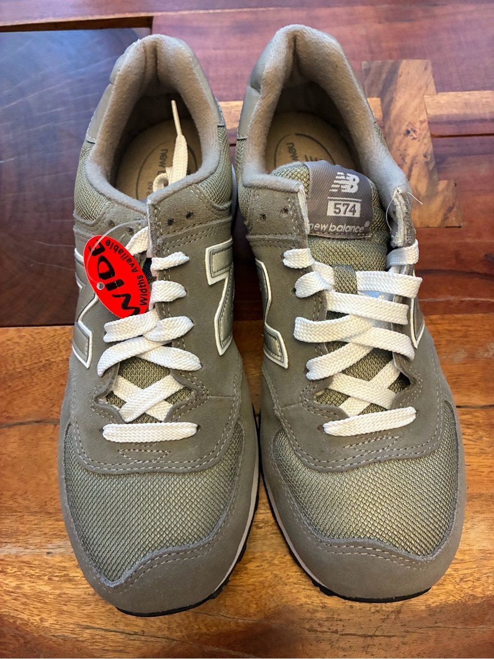 New Balance 574 size 9W Men